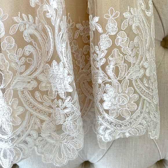 Lace Cocktail dress never worn - Picture 8 of 12